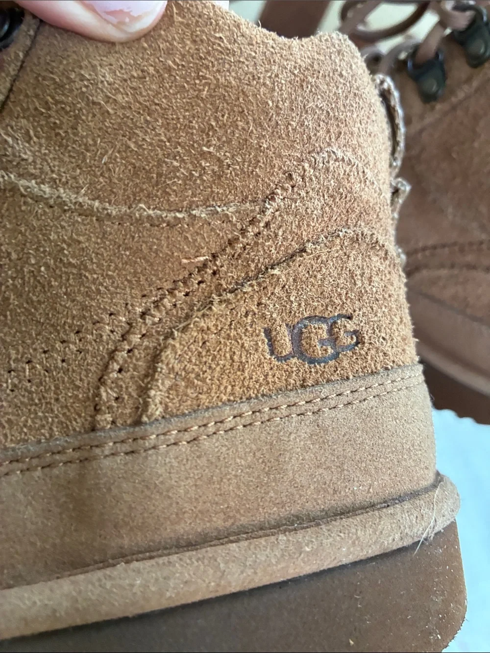 UGG K Highland Hi Heritage Kids Boots in Chestnut